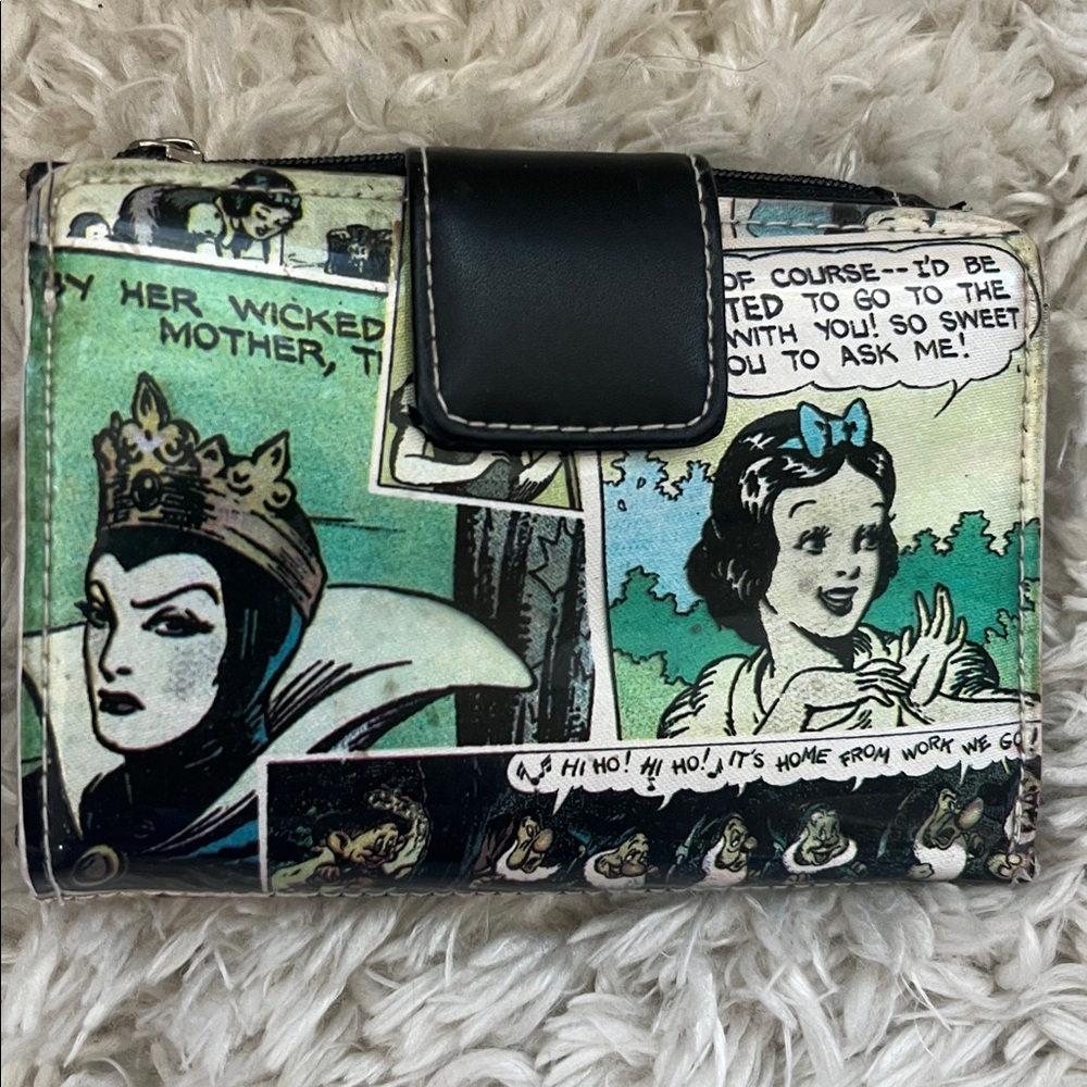 Disney Snow White themed wallet